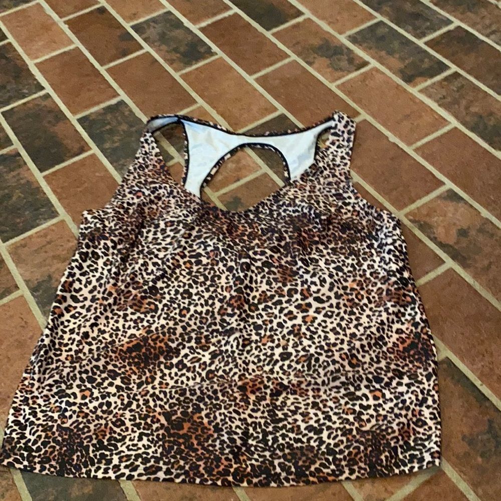 Safari keyhole bathing suit top is 15% spandex.